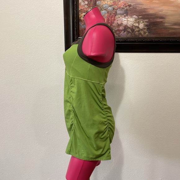 Athleta Built In Bra Scrunch Ruched Activewear Athletic Tank Top Size LT Green - Picture 2 of 12